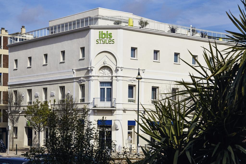 Ibis Styles Hyeres Rooftop & Spa Exteriör bild