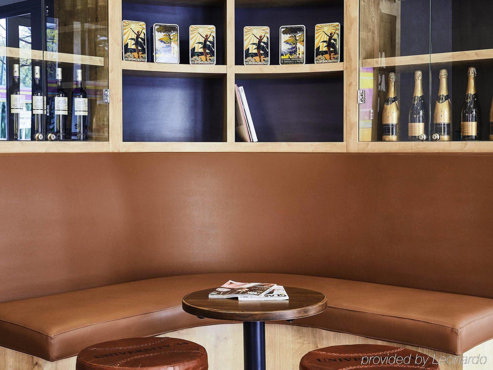 Ibis Styles Hyeres Rooftop & Spa Restaurang bild